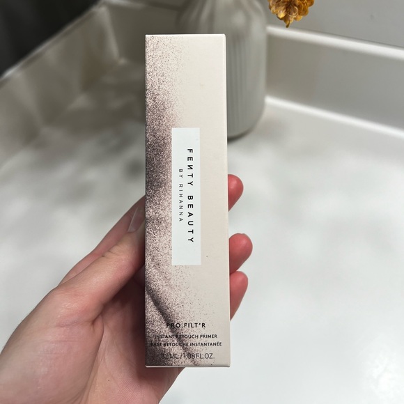 Fenty Beauty PRO FILT'R INSTANT RETOUCH PRIMER - Picture 4 of 8